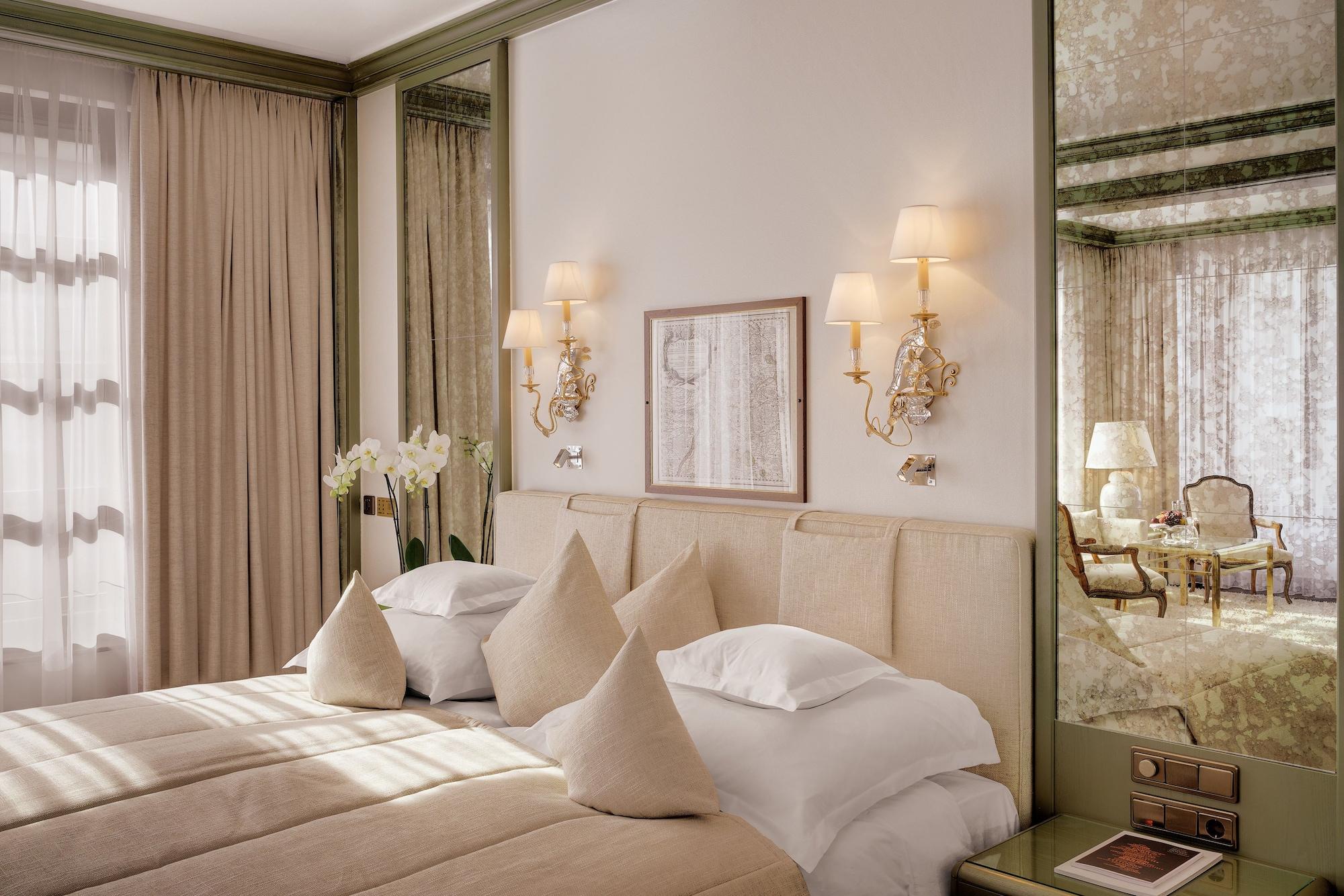 Hotel Europaeischer Hof Heidelberg, Bestes Hotel Deutschlands In Historischer Architektur Ngoại thất bức ảnh A bedroom at the Mandarin Oriental, Munich