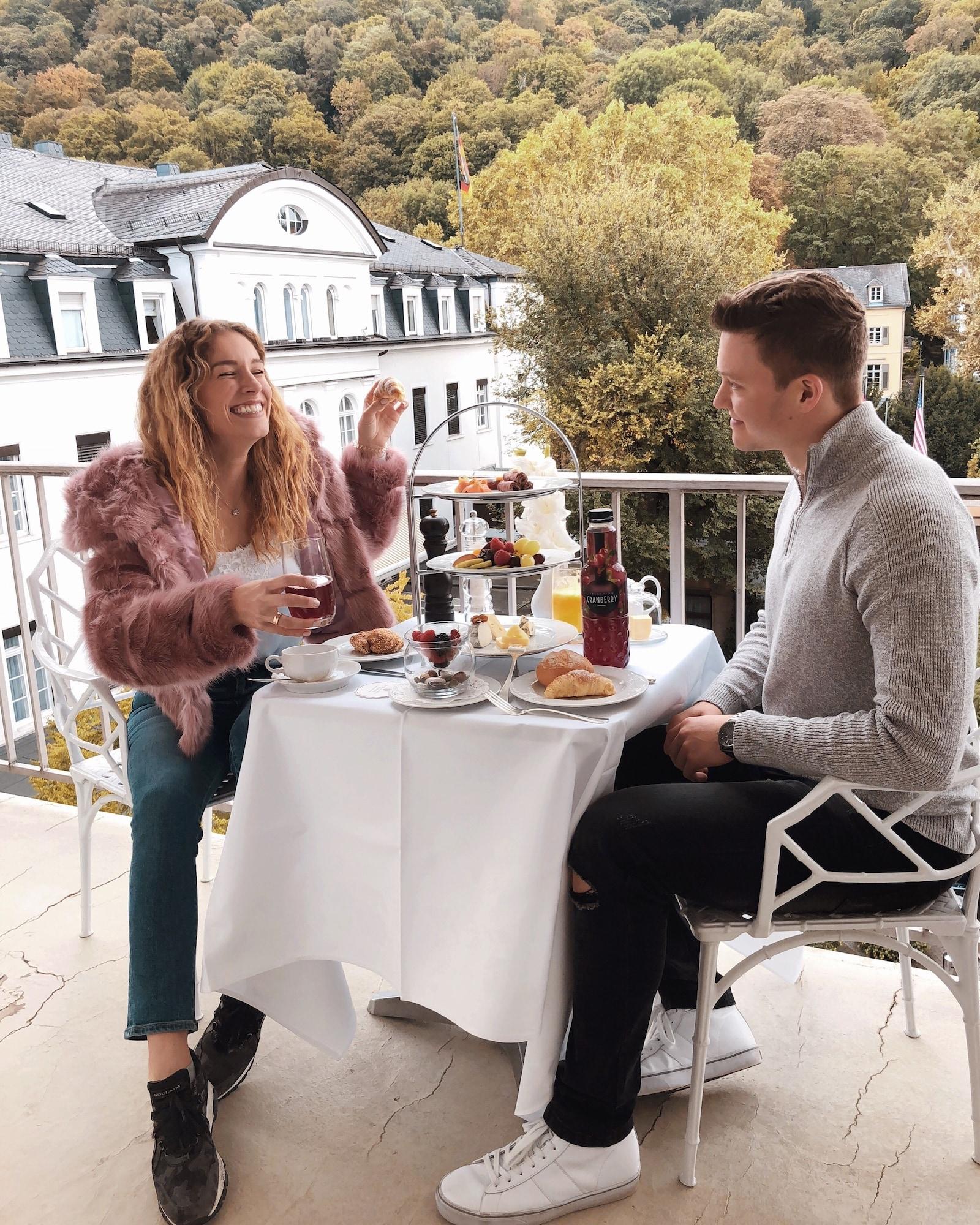 Hotel Europaeischer Hof Heidelberg, Bestes Hotel Deutschlands In Historischer Architektur Ngoại thất bức ảnh Afternoon tea at the Hotel Axelmannstein