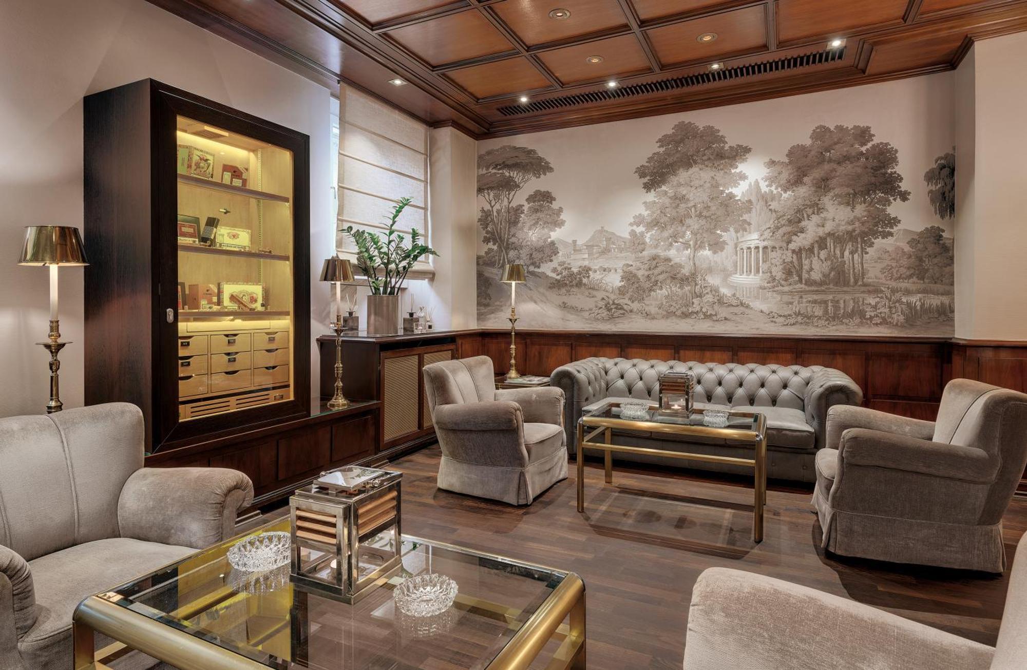 Hotel Europaeischer Hof Heidelberg, Bestes Hotel Deutschlands In Historischer Architektur Ngoại thất bức ảnh The interior of the club
